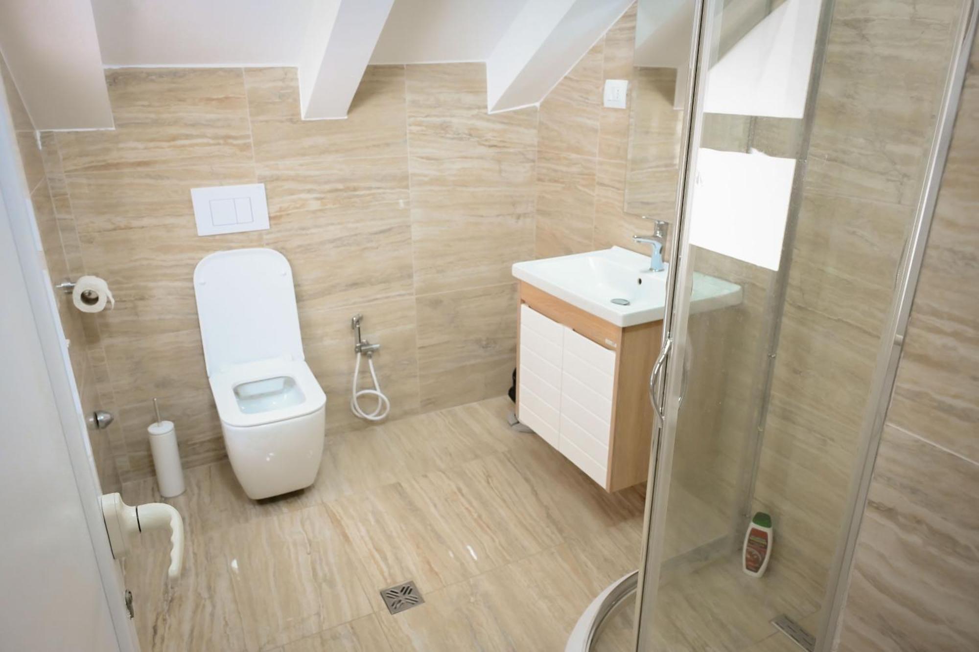 Hotell Venezia Shëngjin