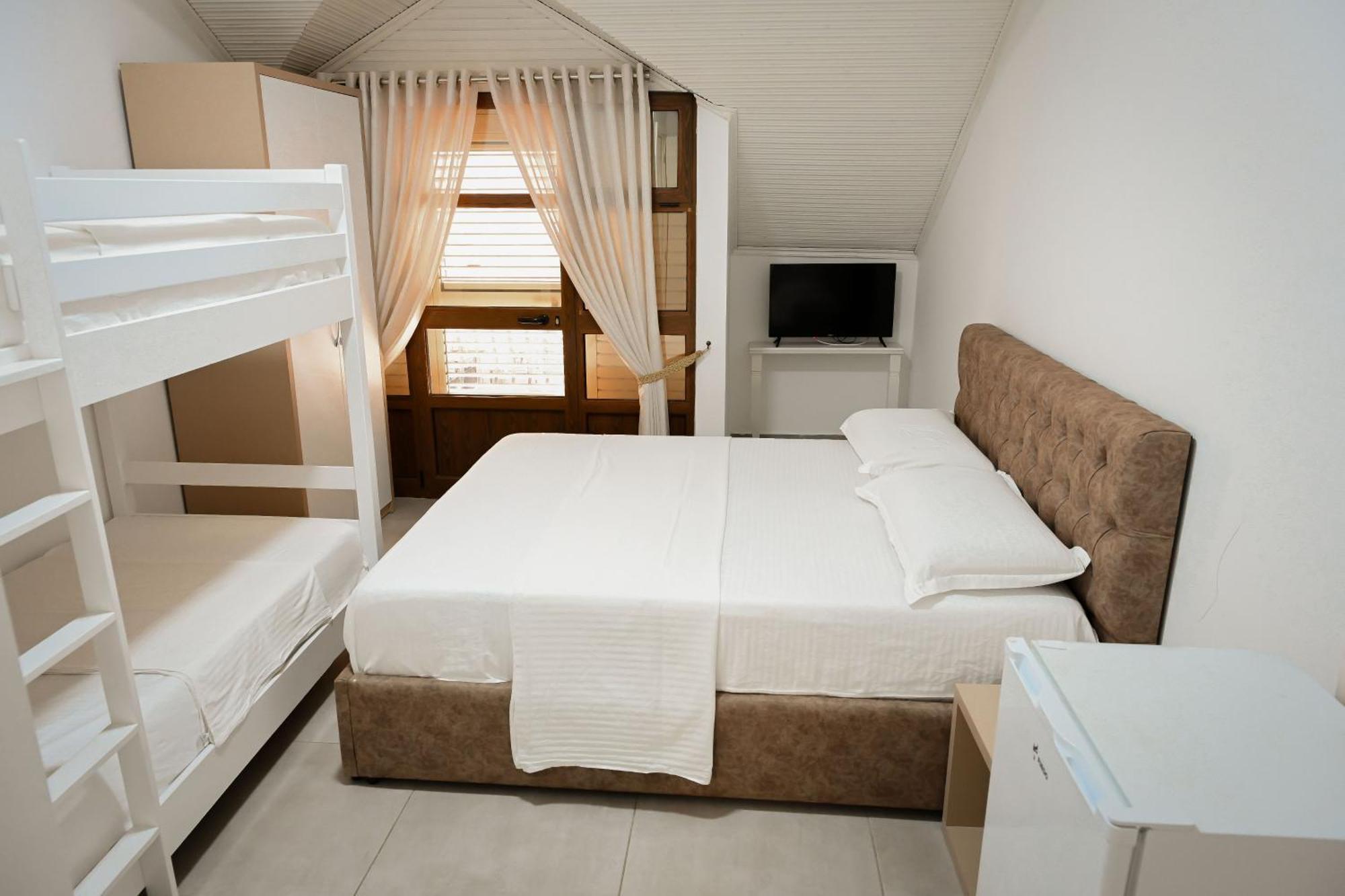 Venezia Hotell Shëngjin