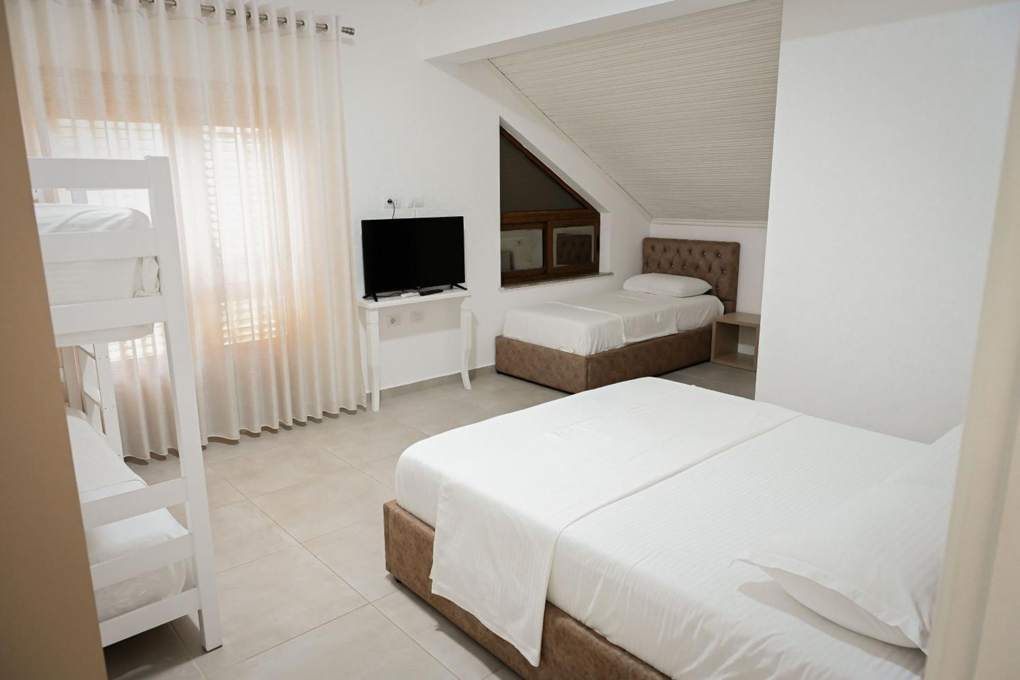 Venezia Hotell Shëngjin