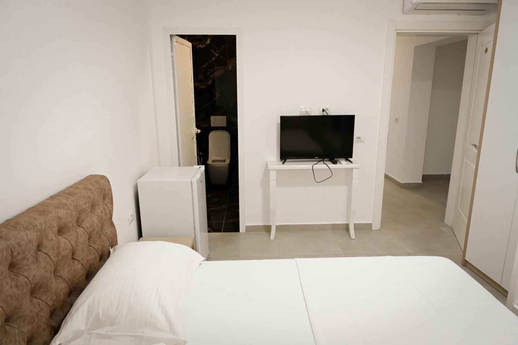 Hotell Venezia Shëngjin