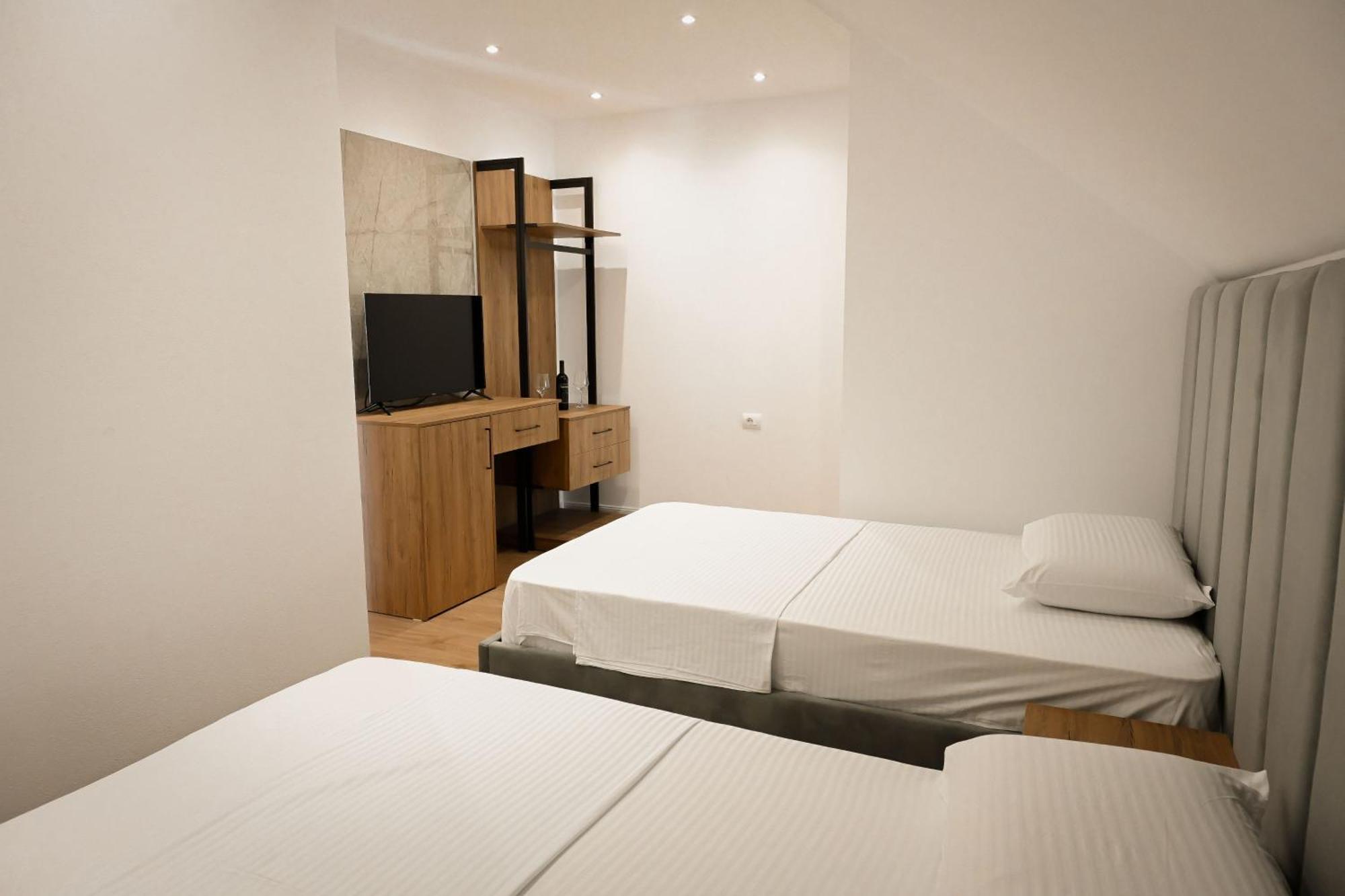 Venezia Hotell Shëngjin